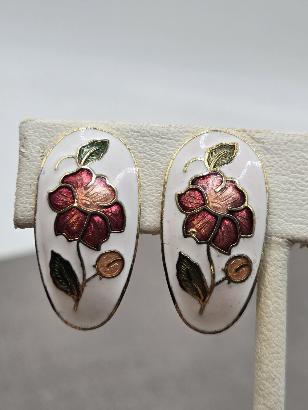 Cloisonne White Enamel Flower Clip On Earrings 80s 90s Boho Fairy Vintage Clips